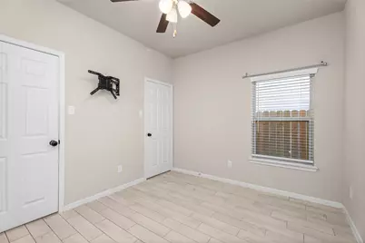 24717 Teton Hollow Trail, Houston, TX 77336 - Photo 19