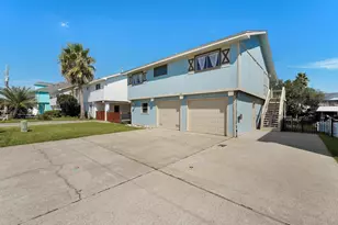 12 S Sandpiper St, La Marque, TX 77568 - Photo 3