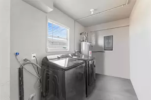 12 S Sandpiper St, La Marque, TX 77568 - Photo 9