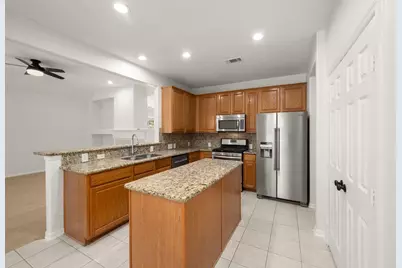 198 N Wimberly Way, Conroe, TX 77385 - Photo 13