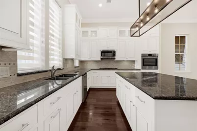 1750 W 23rd Street, Houston, TX 77008 - Photo 9