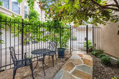 107 Detering Street #B, Houston, TX 77007 - Photo 3