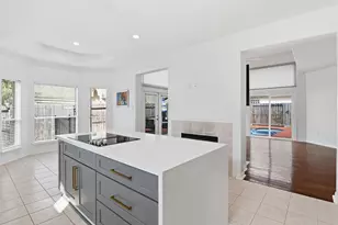 201 Las Brisas St, Kemah, TX 77565 - Photo 23