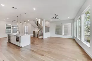 806 Fisher St, Houston, TX 77018 - Photo 5