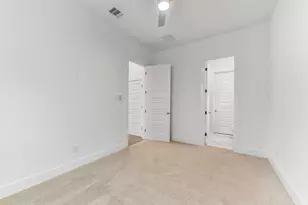 806 Fisher St, Houston, TX 77018 - Photo 19