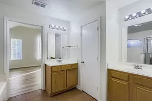 826 Forest Hillside Ln, Houston, TX 77067 - Photo 17