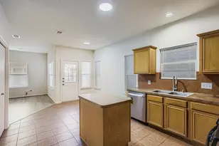 826 Forest Hillside Ln, Houston, TX 77067 - Photo 11