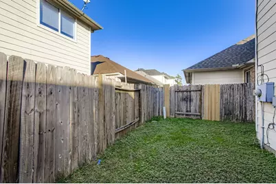 826 Forest Hillside Lane, Houston, TX 77067 - Photo 29