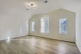 826 Forest Hillside Ln, Houston, TX 77067 - Photo 13