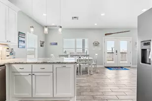 1390 County Rd 201, Sargent, TX 77414 - Photo 9