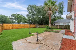2859 Crest Park Dr, Houston, TX 77082 - Photo 29