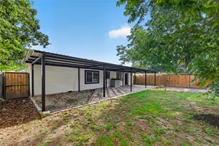 1308 W Dumble St, Alvin, TX 77511 - Photo 31