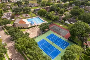 15107 Berkshire Green Dr, Houston, TX 77083 - Photo 27