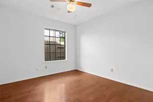 15107 Berkshire Green Dr, Houston, TX 77083 - Photo 17