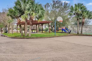 10109 Schaper Rd, Galveston, TX 77554 - Photo 29