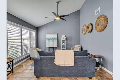 10109 Schaper Road, Galveston, TX 77554 - Photo 5
