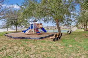 10109 Schaper Rd, Galveston, TX 77554 - Photo 21