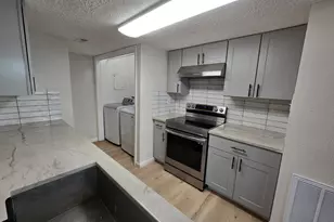 5640 Birchmont Dr, Houston, TX 77091 - Photo 7