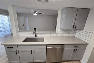5640 Birchmont Dr, Houston, TX 77091 - Photo 5