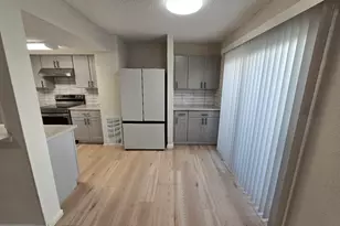 5640 Birchmont Dr, Houston, TX 77091 - Photo 9