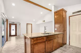 5609 Hollow Pines Dr, Houston, TX 77049 - Photo 11