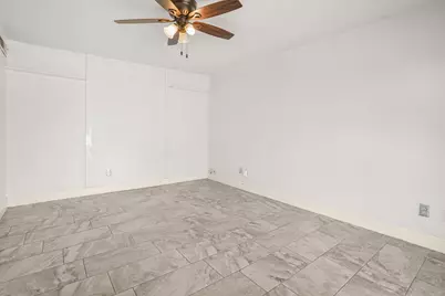 5609 Hollow Pines Drive, Houston, TX 77049 - Photo 15