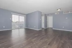 801 S Allen Genoa Rd, Houston, TX 77587 - Photo 9