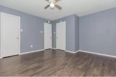 801 S Allen Genoa Road #510, Houston, TX 77587 - Photo 5
