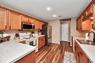 3608 Kristen Dr, Highlands, TX 77562 - Photo 15