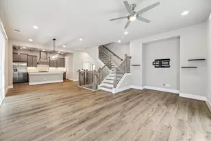 1214 W 25th St, Houston, TX 77008 - Photo 5