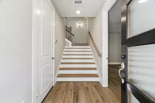 1214 W 25th St, Houston, TX 77008 - Photo 33