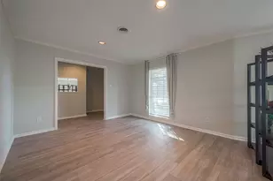 7810 Locke Ln, Houston, TX 77063 - Photo 25