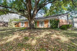 7810 Locke Ln, Houston, TX 77063 - Photo 37