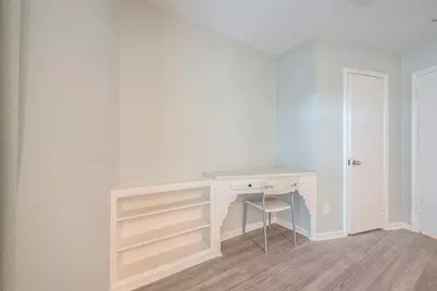 7810 Locke Lane, Houston, TX 77063 - Photo 17