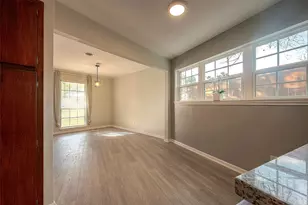 7810 Locke Ln, Houston, TX 77063 - Photo 33