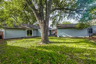 7810 Locke Ln, Houston, TX 77063 - Photo 35