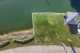 8 Fleming, Hitchcock, TX 77563 - Photo 1