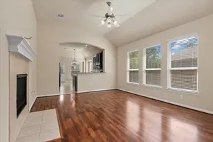 2217 Pine Creek Ct, Conroe, TX 77301 - Photo 3