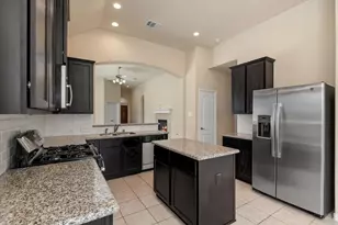 2217 Pine Creek Ct, Conroe, TX 77301 - Photo 9