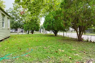 6701 Kernel St, Houston, TX 77087 - Photo 15