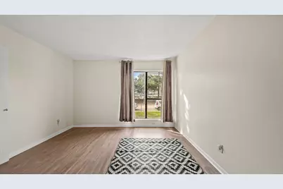 2814 S Bartell Drive #11, Houston, TX 77054 - Photo 7