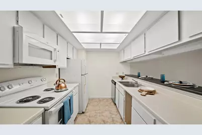 2814 S Bartell Drive #11, Houston, TX 77054 - Photo 3