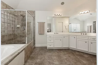 650 Westcross Street #87, Houston, TX 77018 - Photo 25