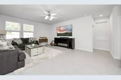 297 Gallant Fox Way, New Caney, TX 77357 - Photo 5