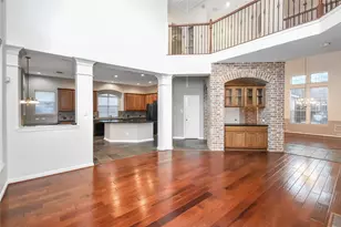 10 E Artist Grove Cir, The Woodlands, TX 77382 - Photo 11