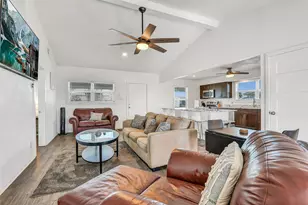 16725 Edward Teach Rd, Jamaica Beach, TX 77554 - Photo 9