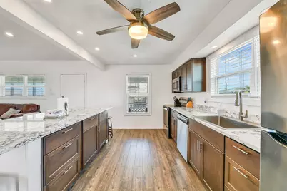 16725 Edward Teach Road, Jamaica Beach, TX 77554 - Photo 13