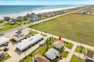 16725 Edward Teach Rd, Jamaica Beach, TX 77554 - Photo 3