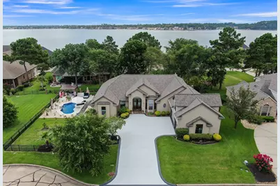 220 Palais Verde Road, Montgomery, TX 77356 - Photo 1