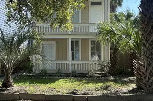 3211 Avenue N, Galveston, TX 77550 - Photo 1